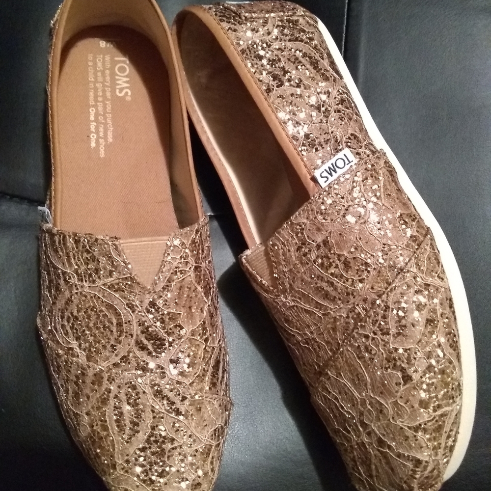 Rose gold floral Toms